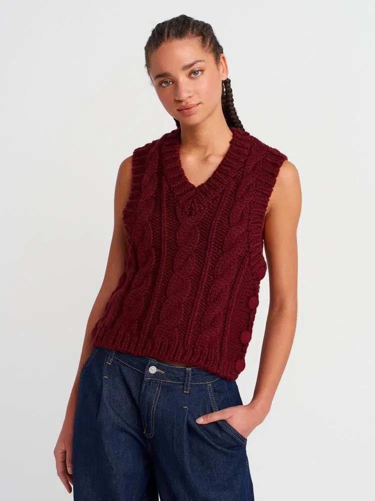 10742 DİLVİN V YAKA YANLARI DÜĞMELİ SAÇ ÖRGÜ TRİKO SÜVETER