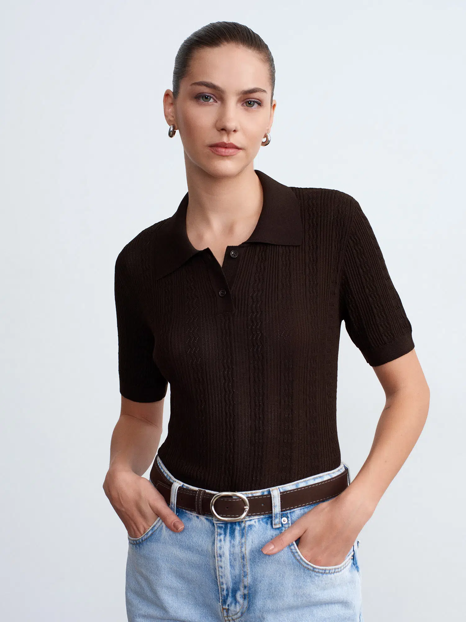 10781 DİLVİN POLO YAKA DÜĞMELİ AJURLU TRİKO BLUZ - K.KAHVE
