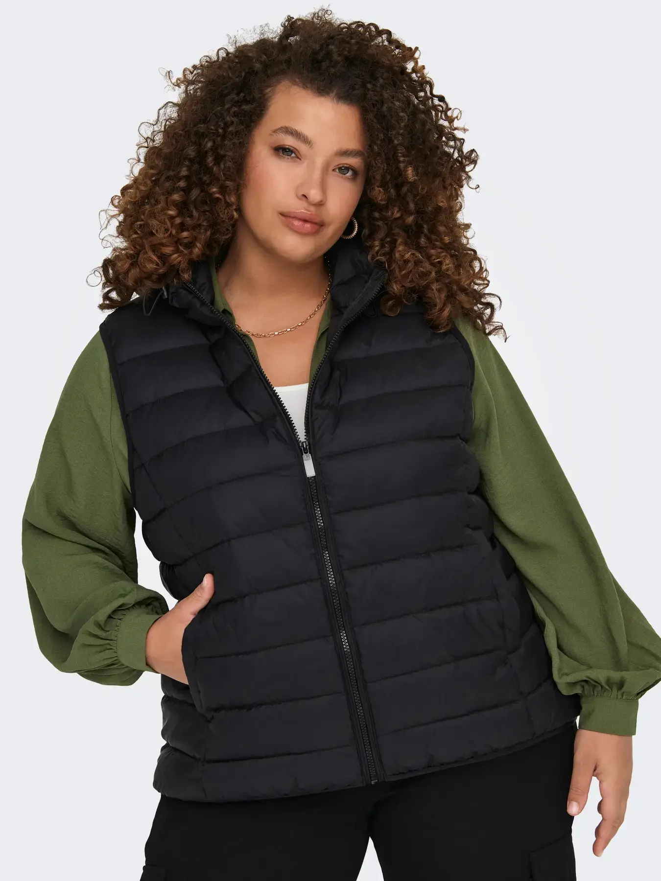 15305695 CARNEW TAHONE HOOD WAISTCOAT OTW NOOS - BLACK