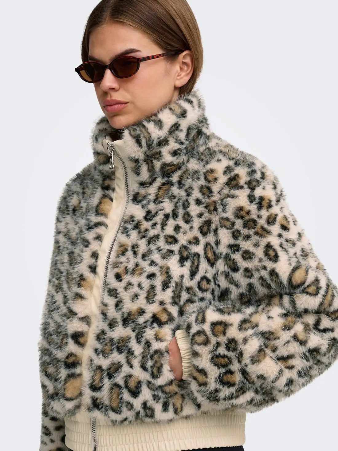 15373827 ONLRIKKE FAUX FUR JACKET CC OTW