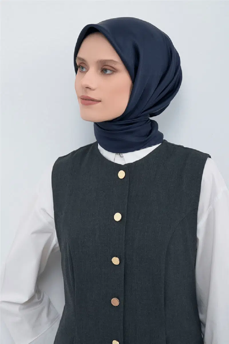 2002 ARMİNE JAKAR İPEK EŞARP