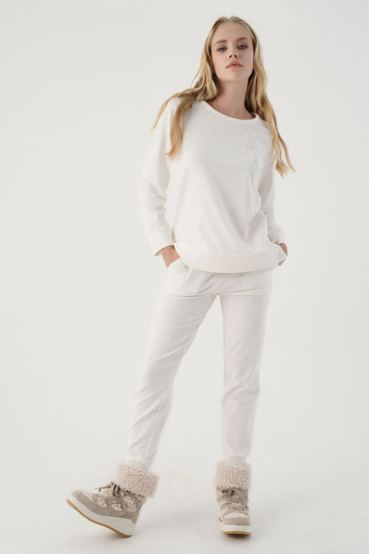 230450053 NELLY PANTOLON BELİ VE PAÇASI LASTİKLİ CEPLİ