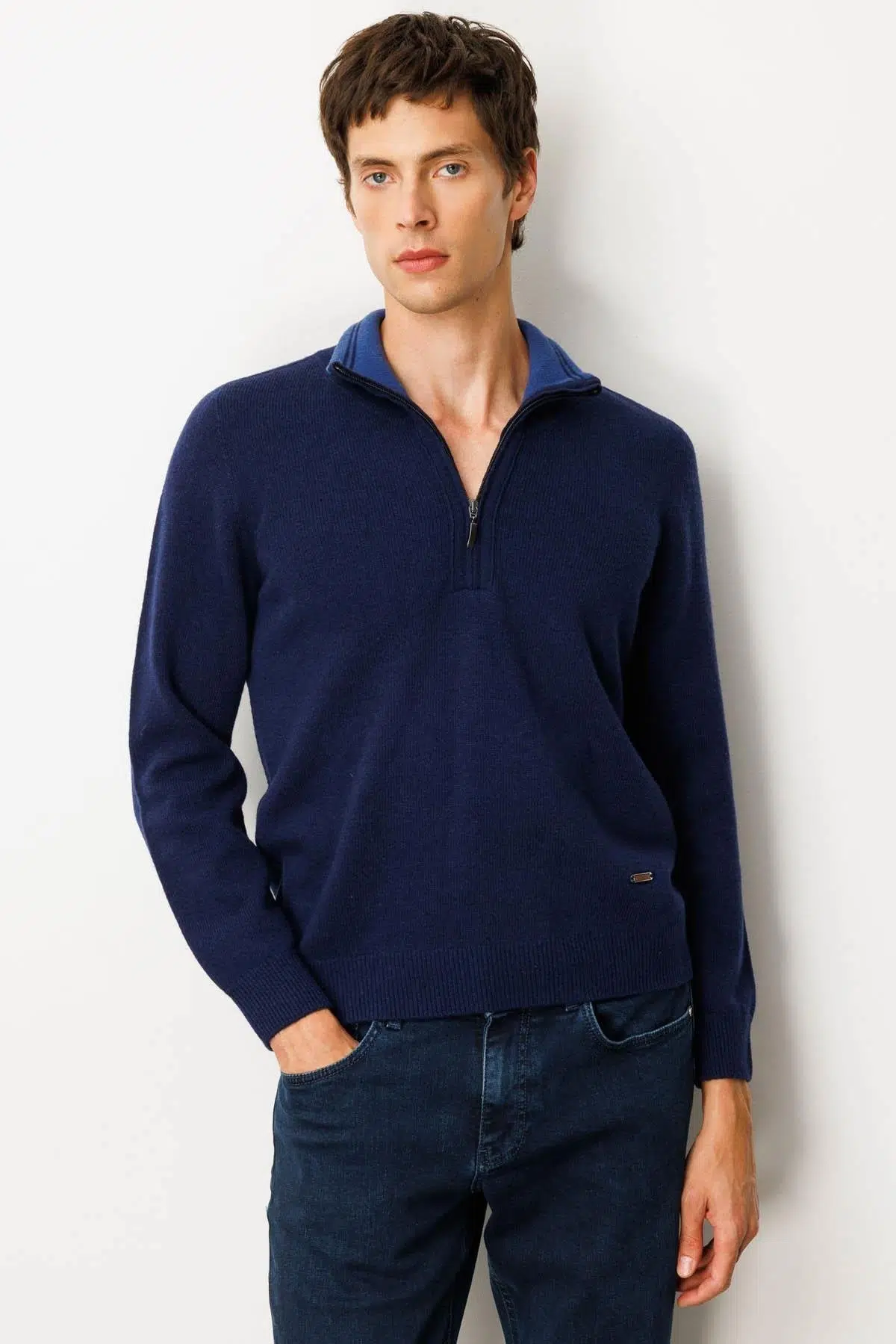 23529 DESEN FERMUARLI DÜŞÜK YAKA BASİC KOMPLE KAZAK