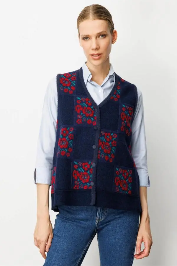 24084 DESEN TRİKO PITIRCIK ÇİÇEKLİ PATCHWORK KEÇE YELEK - Y.A.LACİVERT-K.KIRMIZI