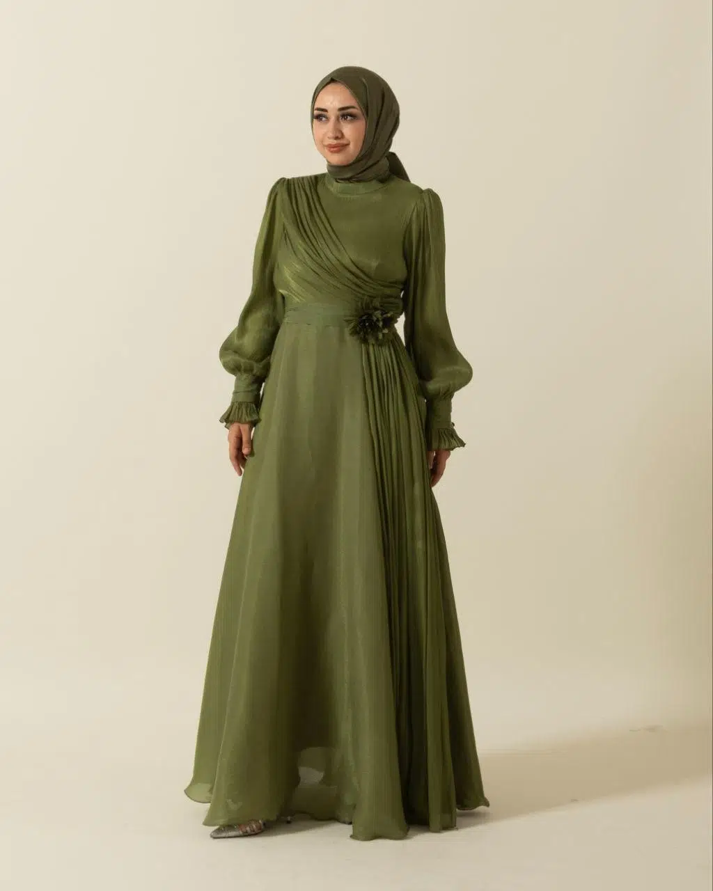 3067 STİLİFE KOL PİLİSE KUŞAK GÜLLÜ ELBİSE