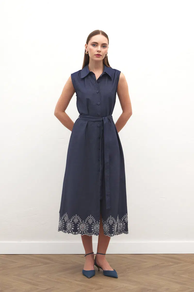 3091 SATEEN NAKIŞ DETAYLI UZUN ELBİSE - LACİVERT