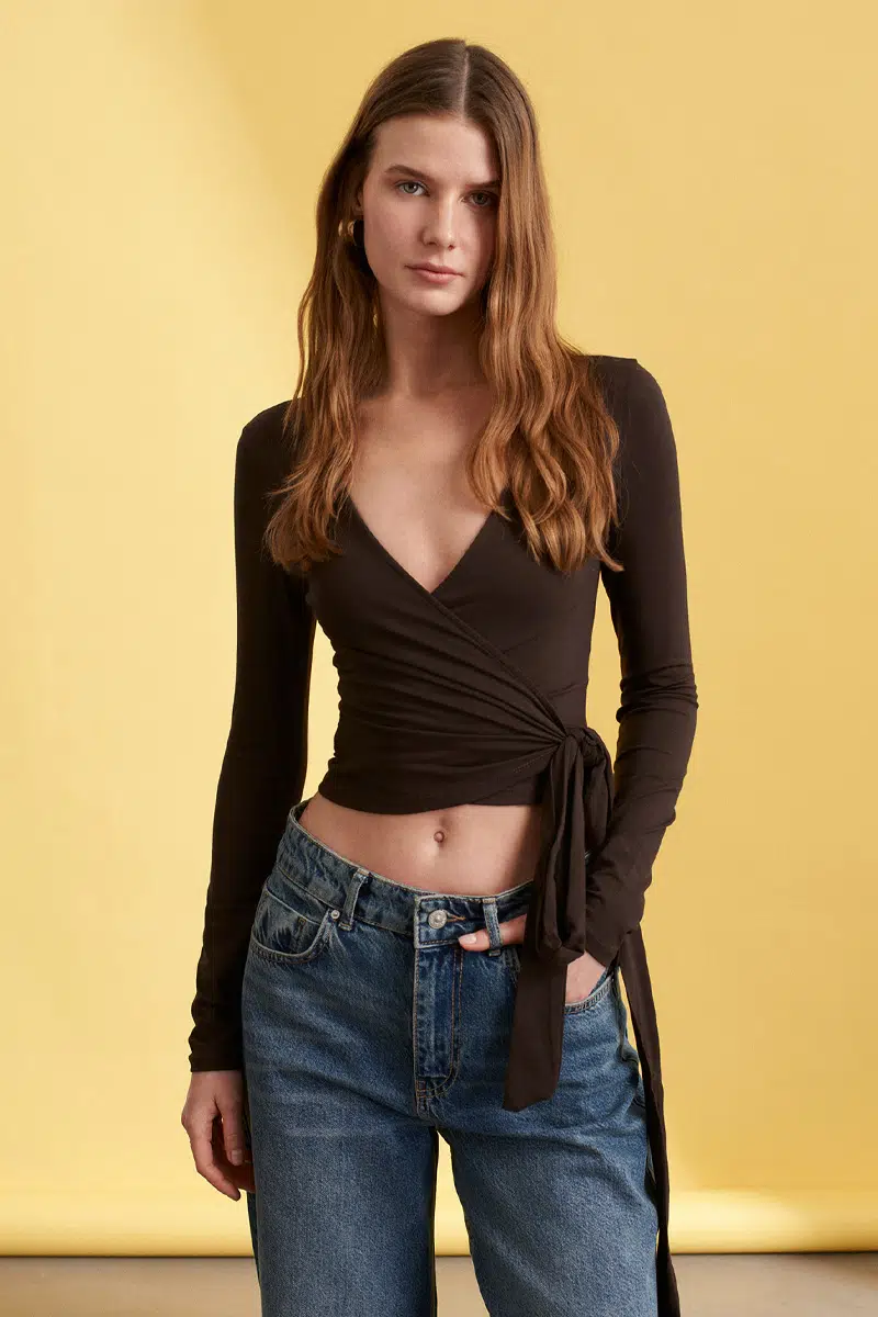 32645 DİLVİN UZUN KOLLU KRUVAZE TOP