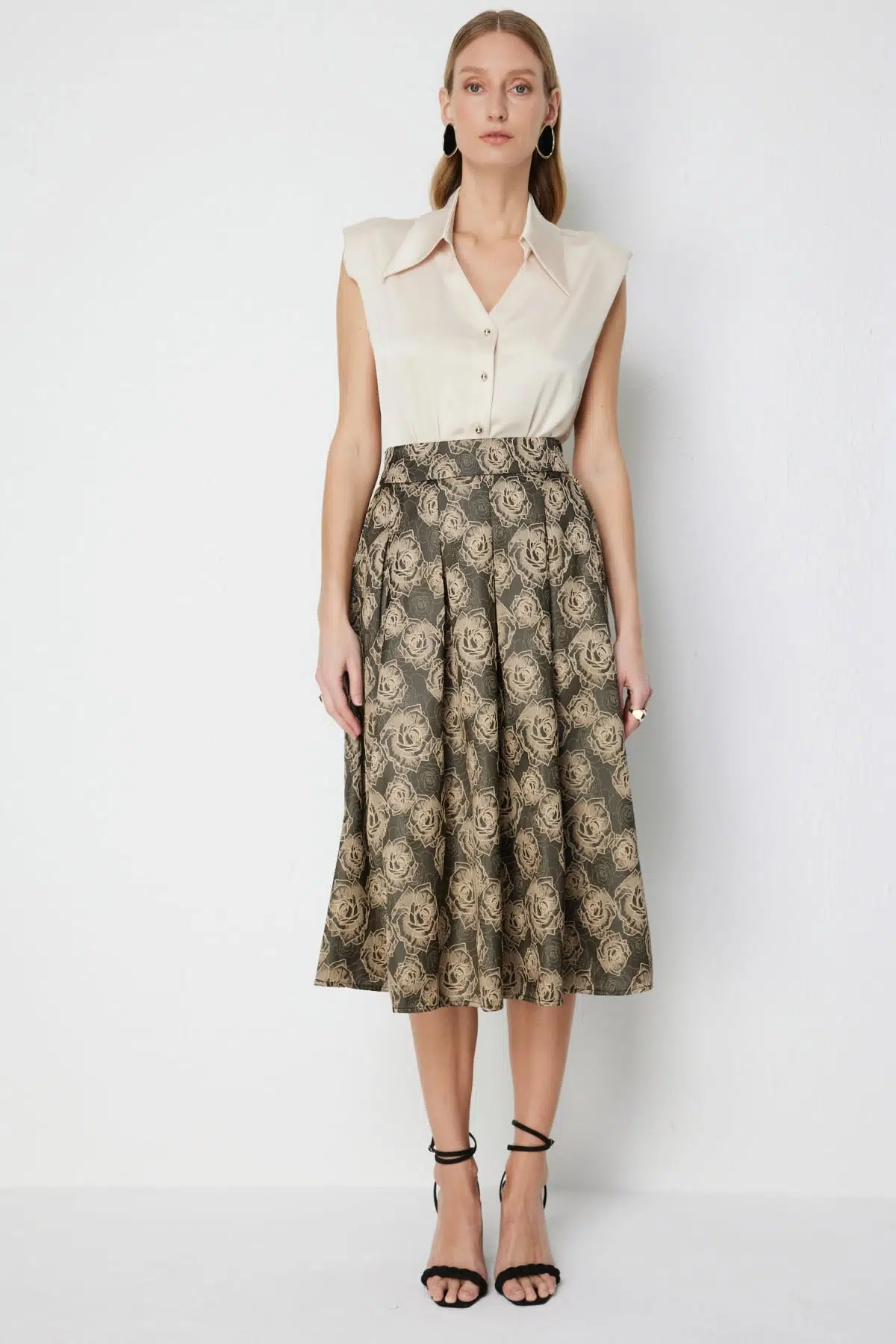 3912 Ekol Çiçek Nakışlı Pileli Midi Etek - GOLD