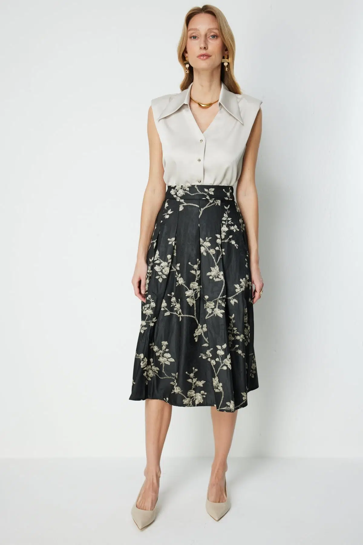 3912 Ekol Çiçek Nakışlı Pileli Midi Etek - SİYAH