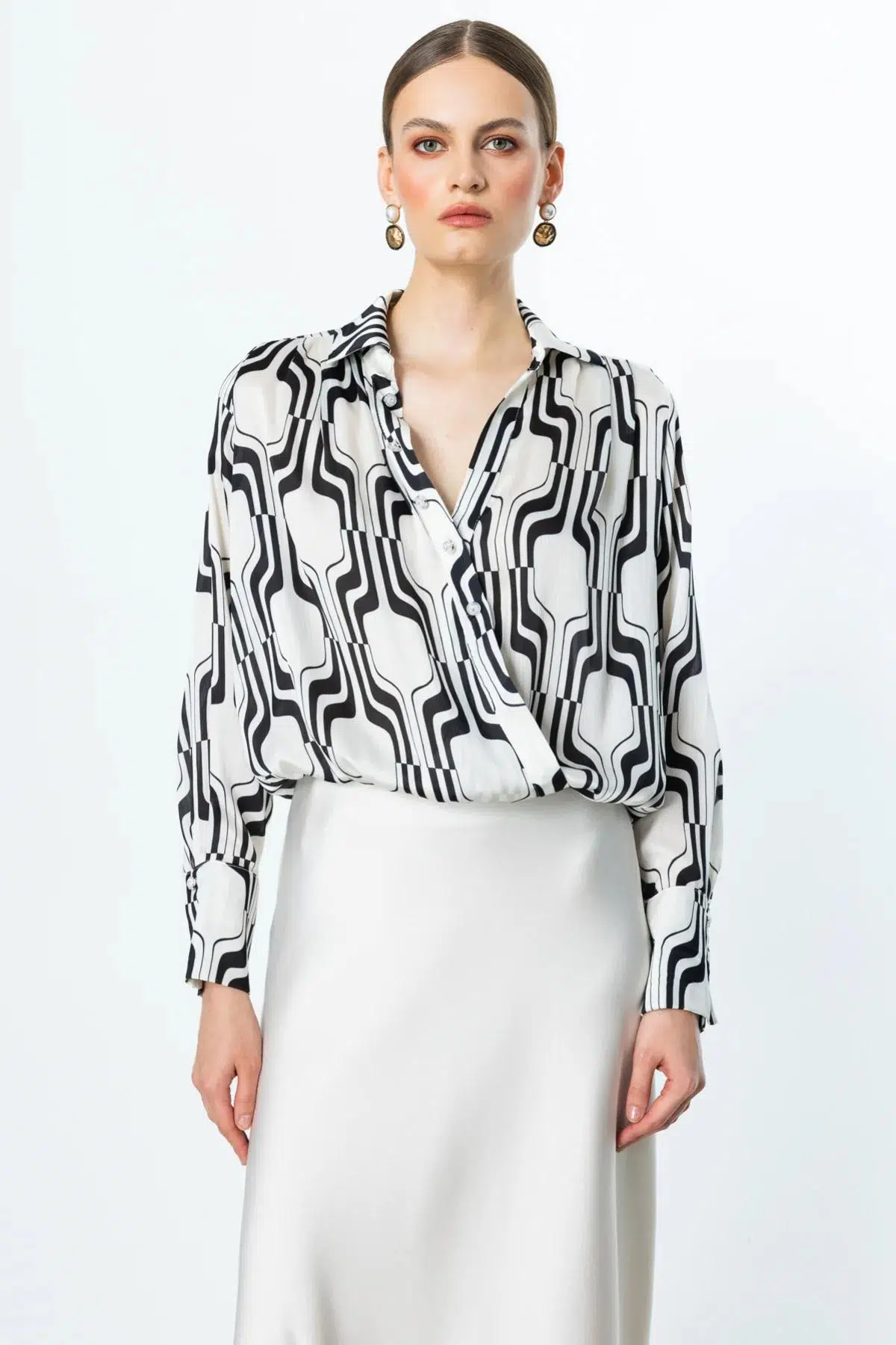 52351 ONTEKS KRUVAZE DESENLİ BLUZ