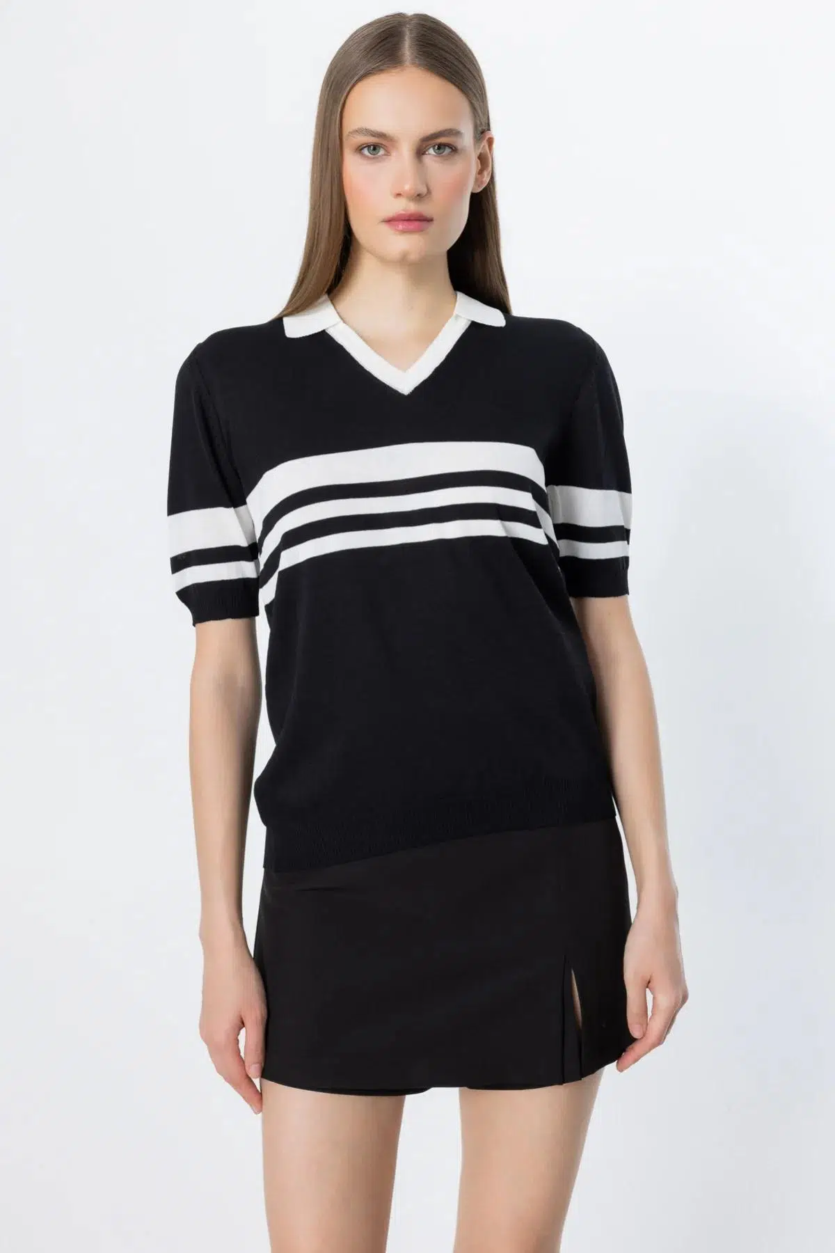 53300 ONTEKS ÇİZGİ DETAYLI POLO YAKA KISA KOL BLUZ