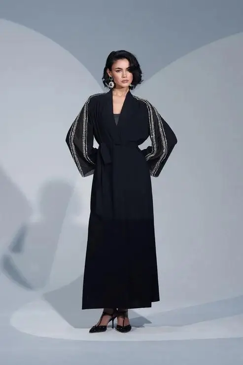6207 ETRUCCİ KOL UCU VE ETEK YANLARI ORGANZE EL İŞİ TAŞ ABAYA