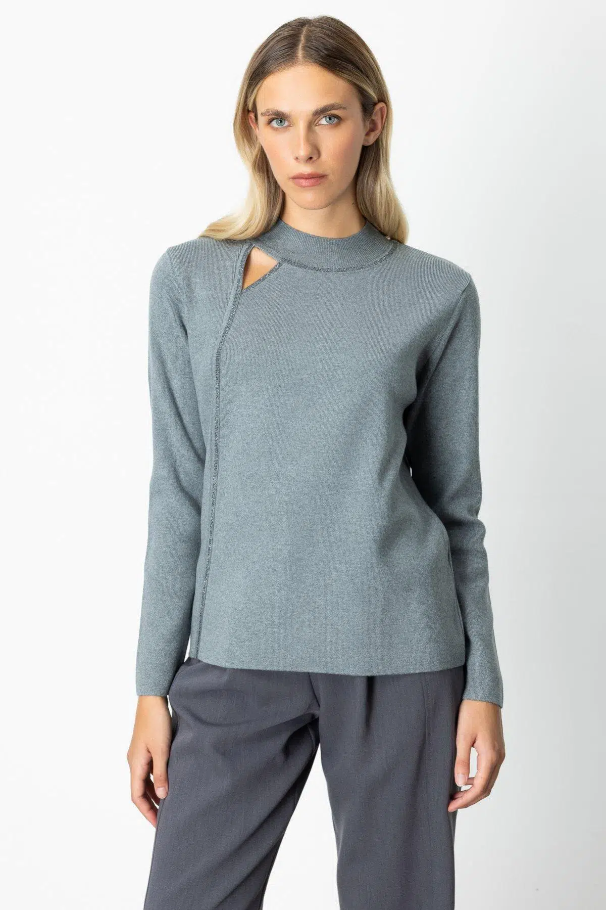 65372 ONTEKS KAZAK ÖNÜ VE YAKASI TAŞLI