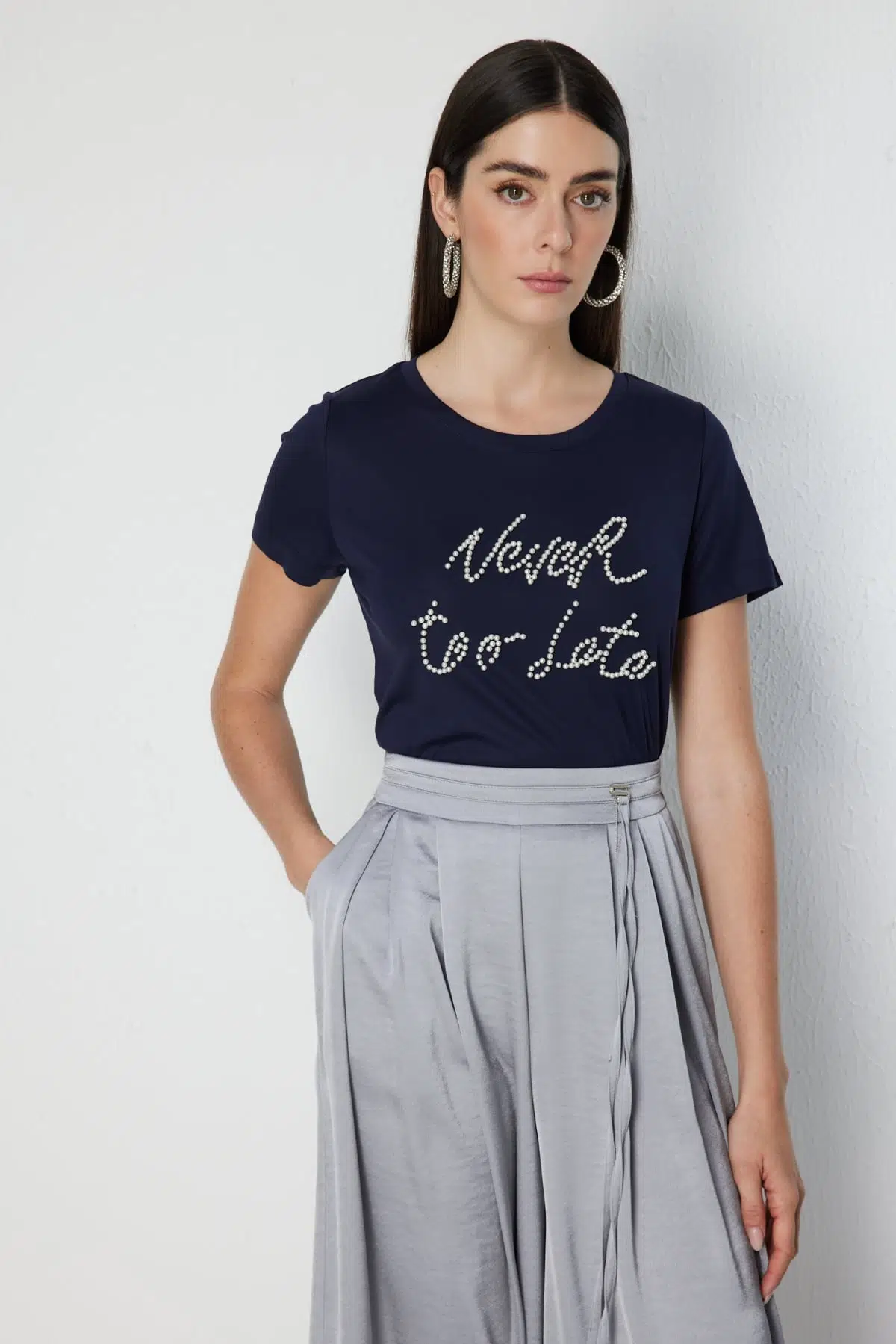 71460 ONTEKS İNCİ YAZILI SIFIR YAKA BLUZ - LACİVERT