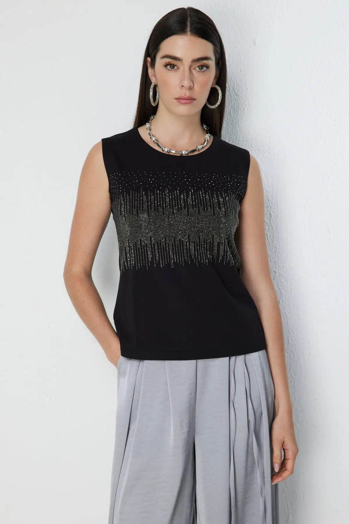 71468 ONTEKS TAŞLI KOLSUZ BLUZ