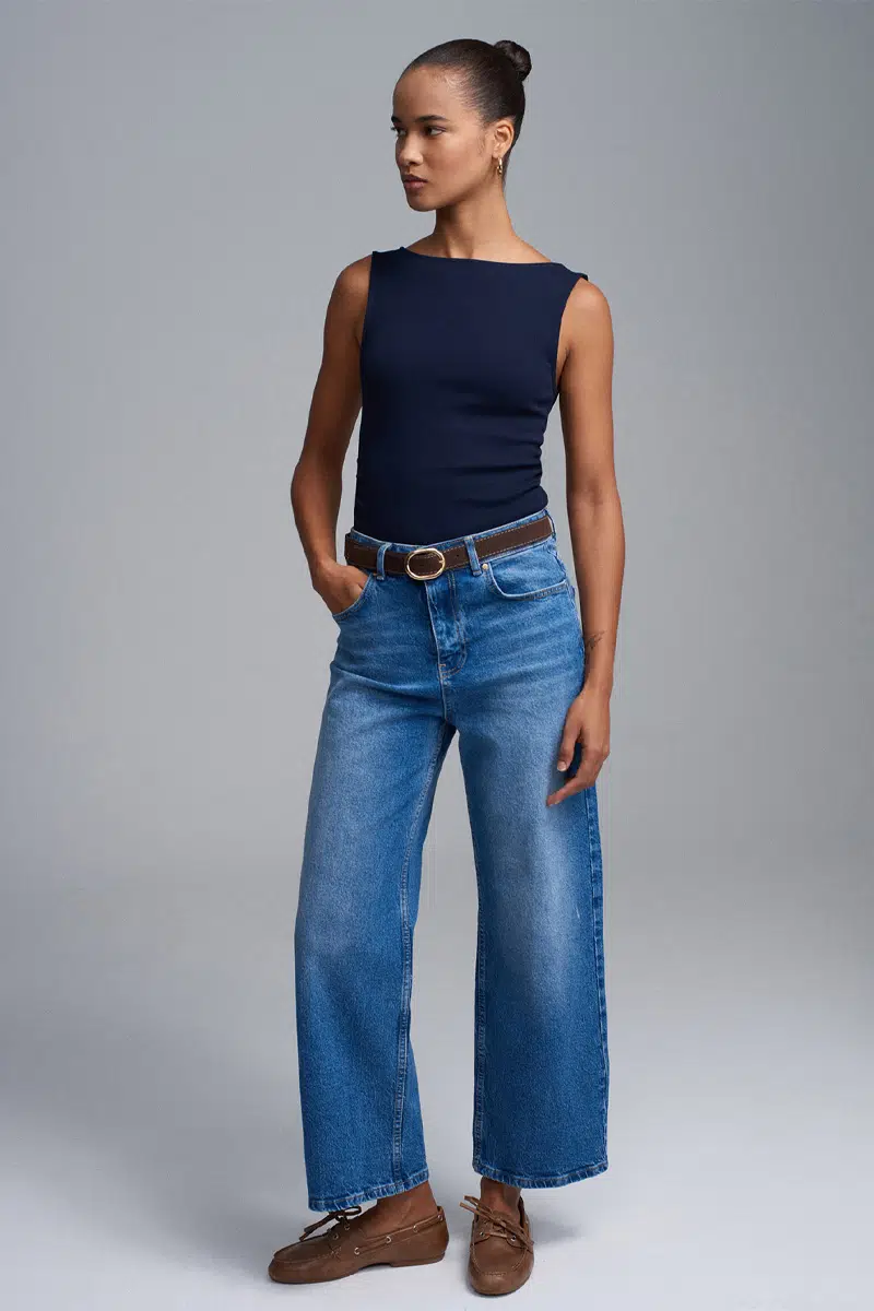 72299 DİLVİN KEMERLİ KISA PANTOLON