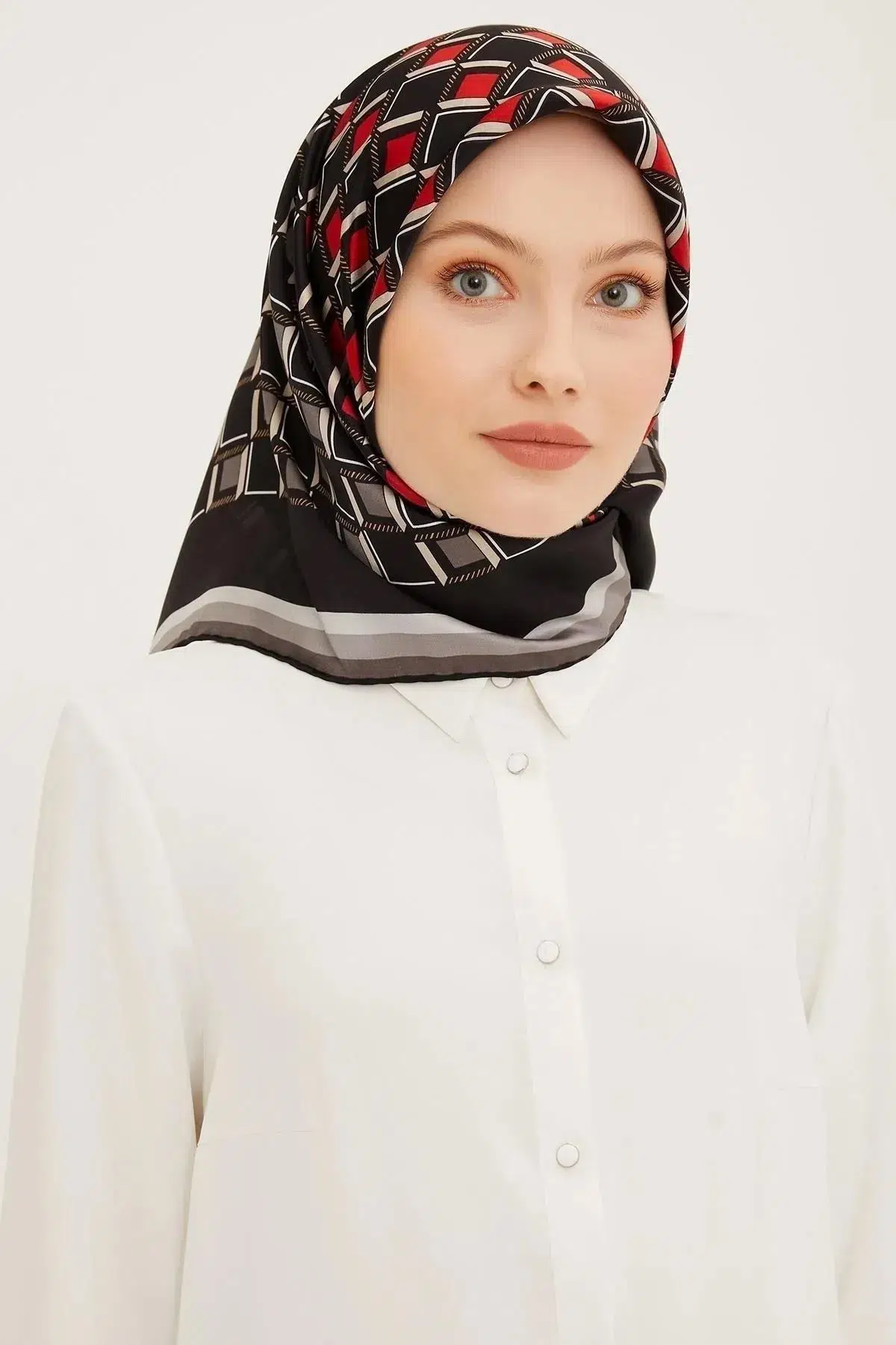 8913 ARMİNE EŞARP - 32
