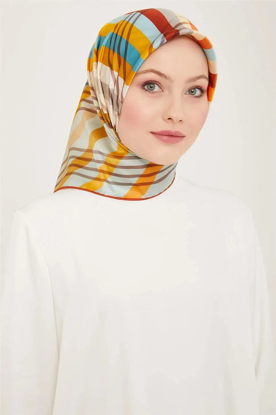 9107 ARMİNE EŞARP - 32