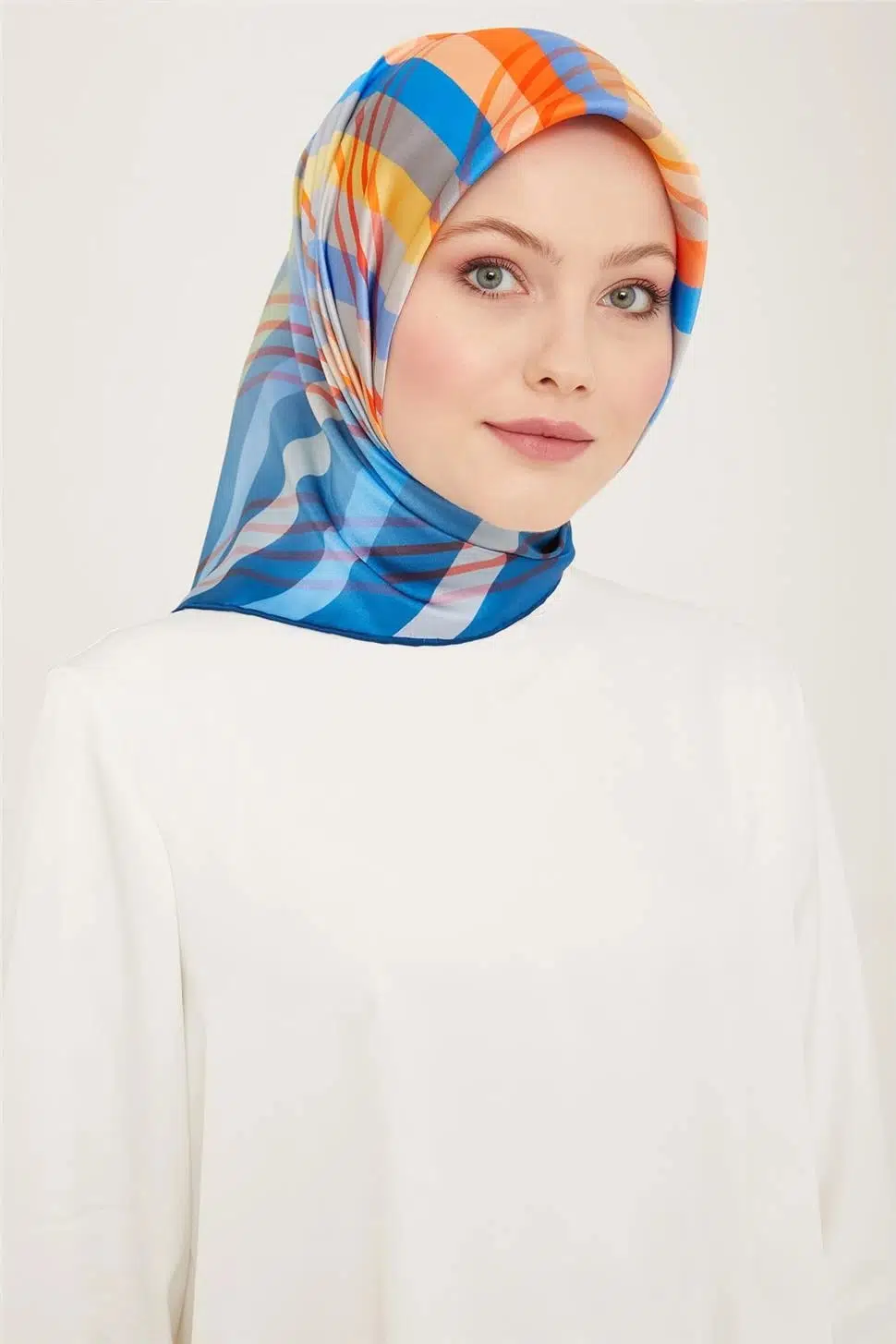 9107 ARMİNE EŞARP - 06