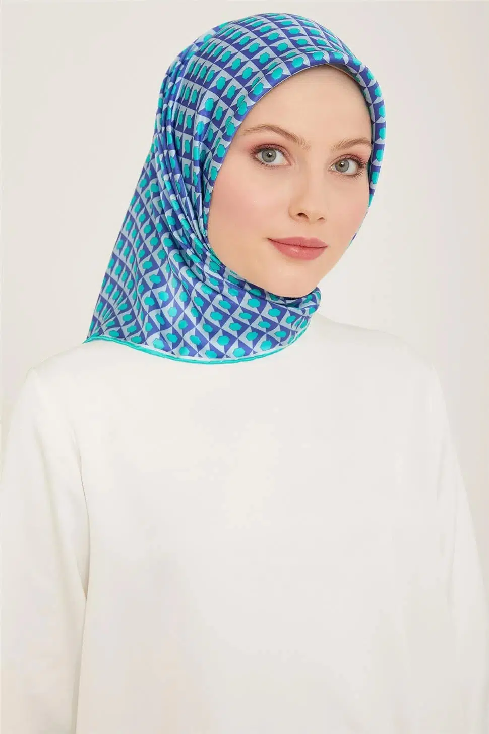 9109 ARMİNE EŞARP - 52