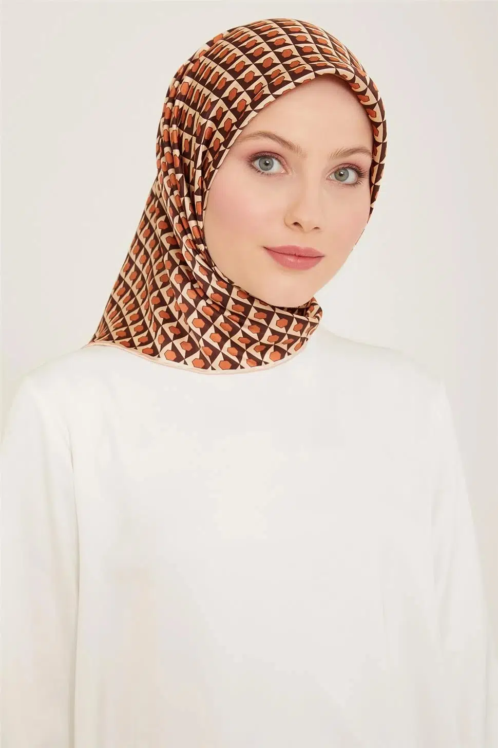 9109 ARMİNE EŞARP - 31