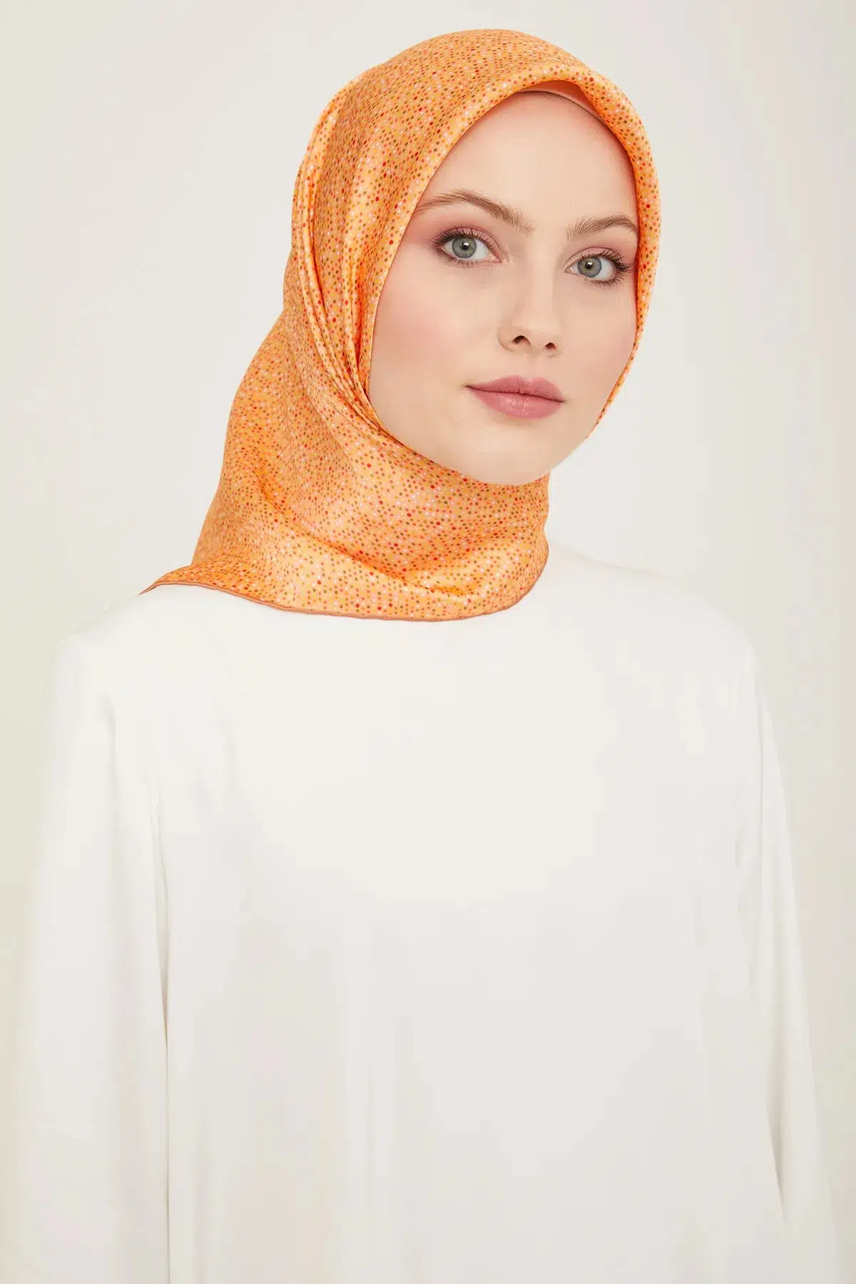 9113 ARMİNE EŞARP