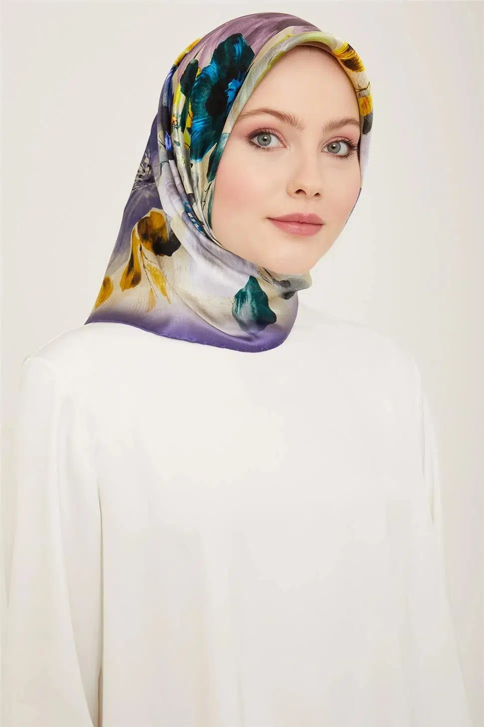 9133 ARMİNE EŞARP - 53