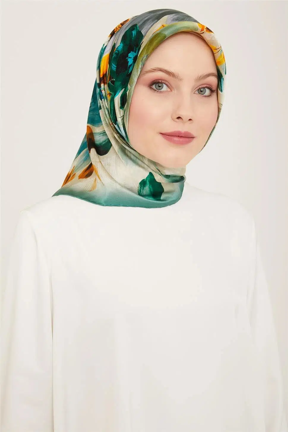 9133 ARMİNE EŞARP - 54