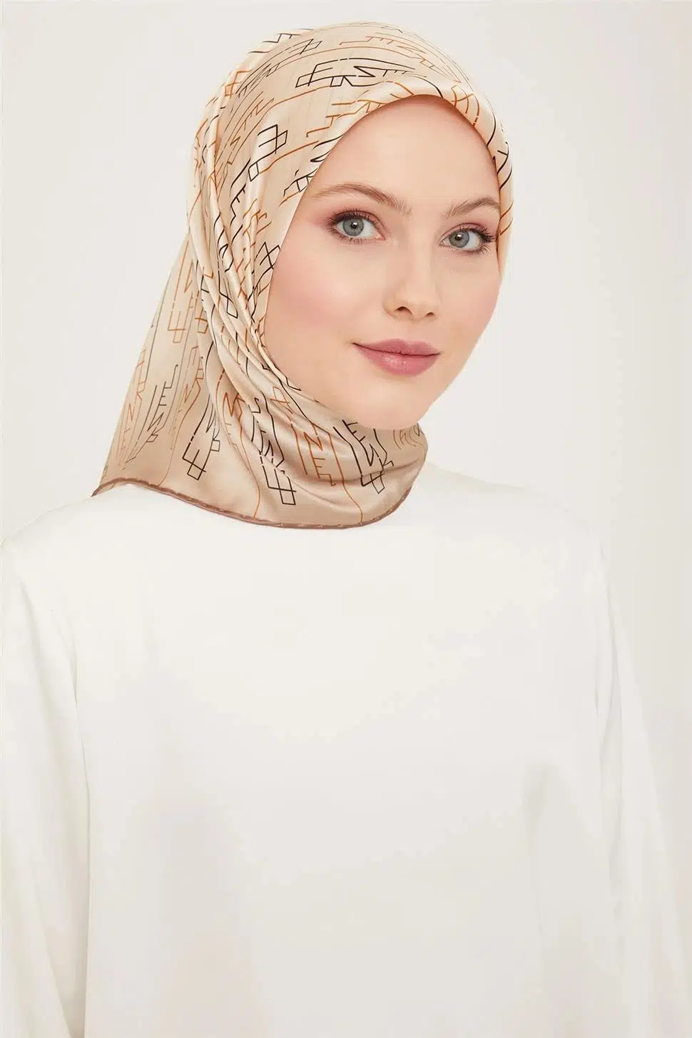 9142 ARMİNE EŞARP - 52