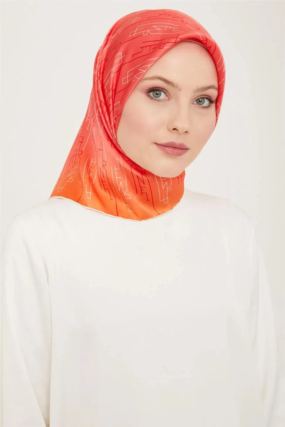 9142 ARMİNE EŞARP - 81
