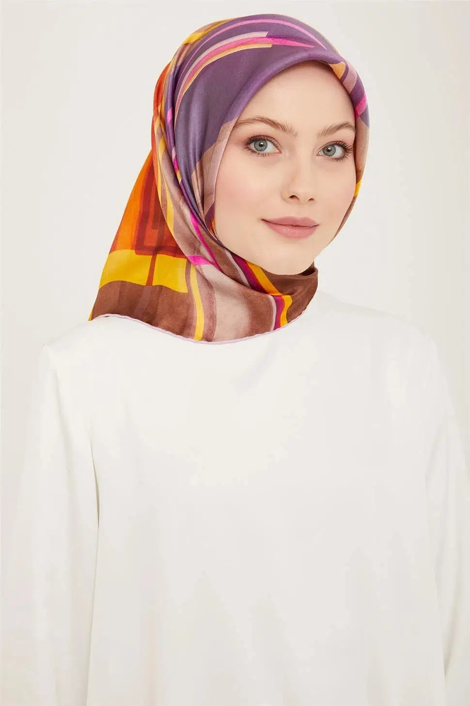 9147 ARMİNE EŞARP