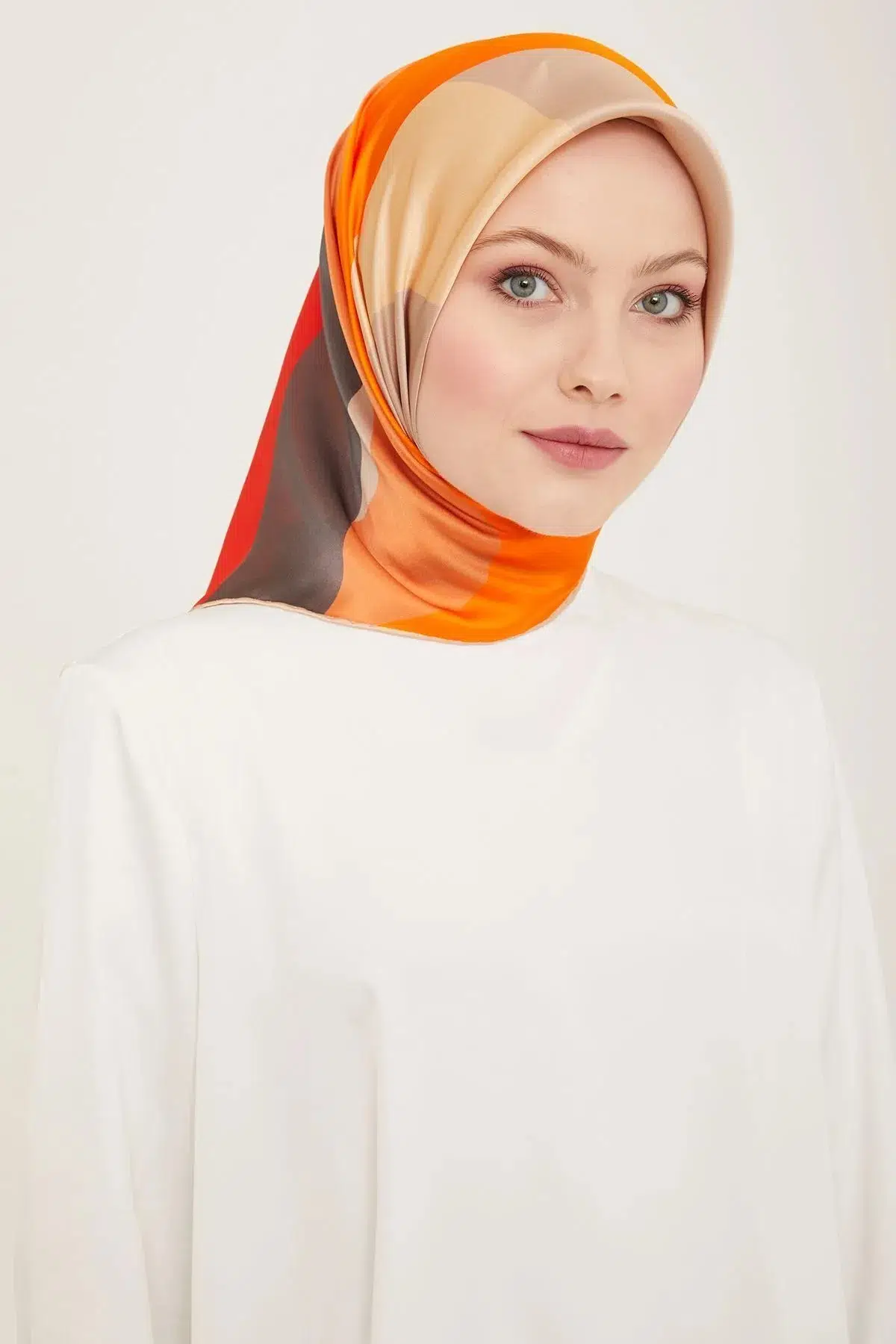 9148 ARMİNE EŞARP - 82