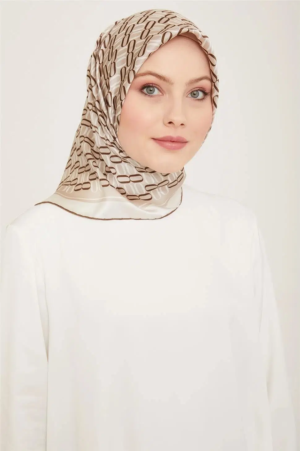 9149 ARMİNE EŞARP - 36