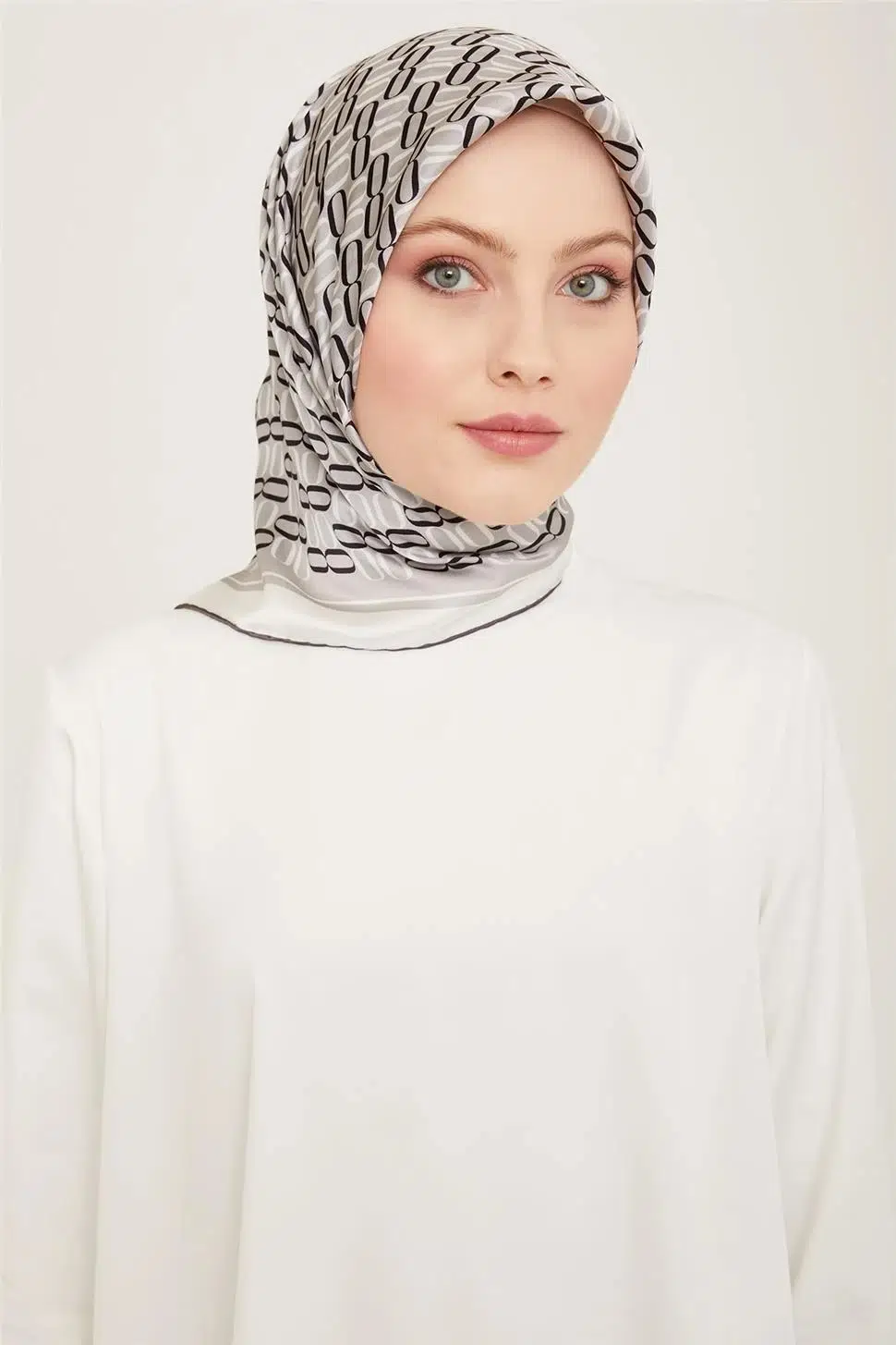 9149 ARMİNE EŞARP