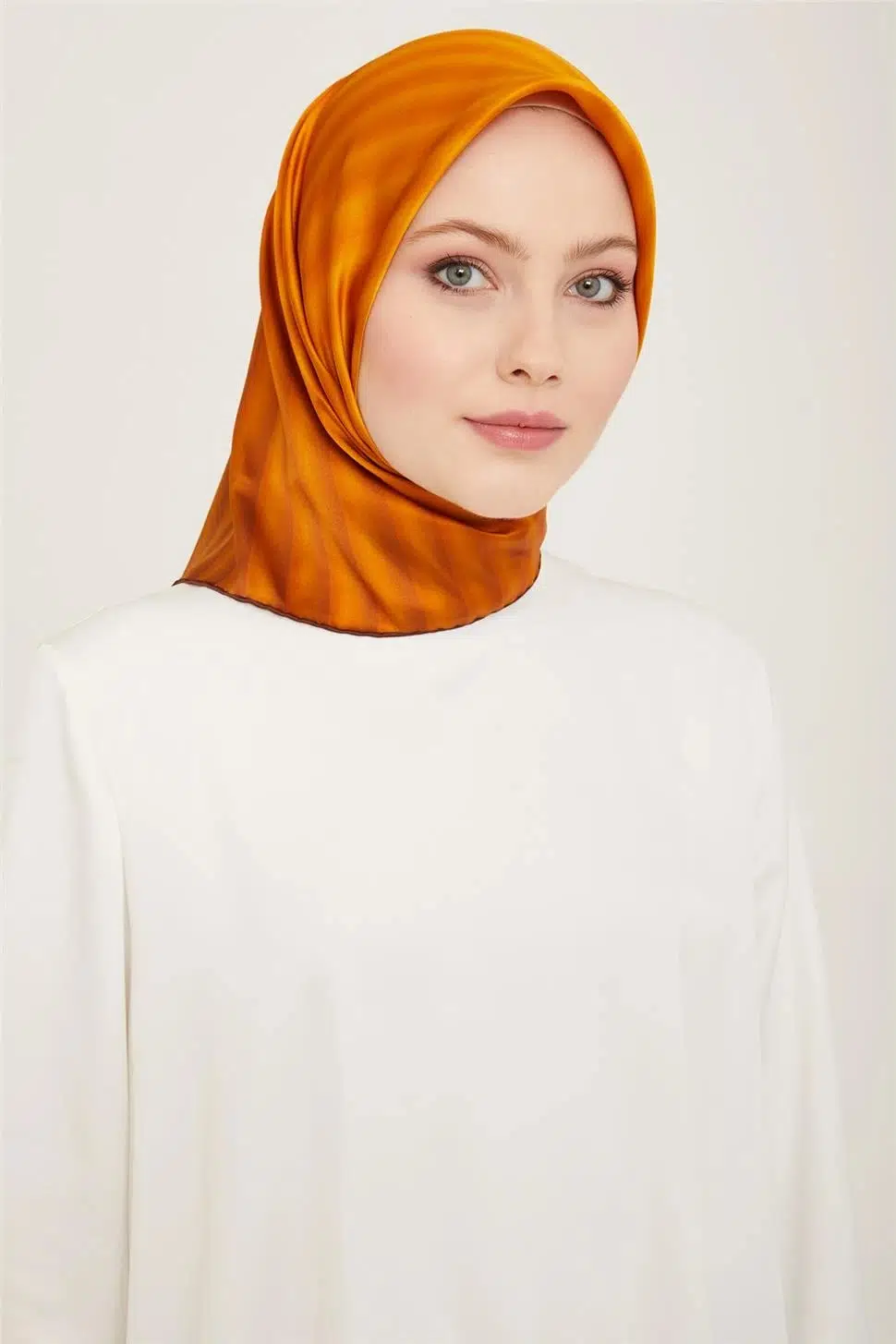 9150 ARMİNE EŞARP - 09
