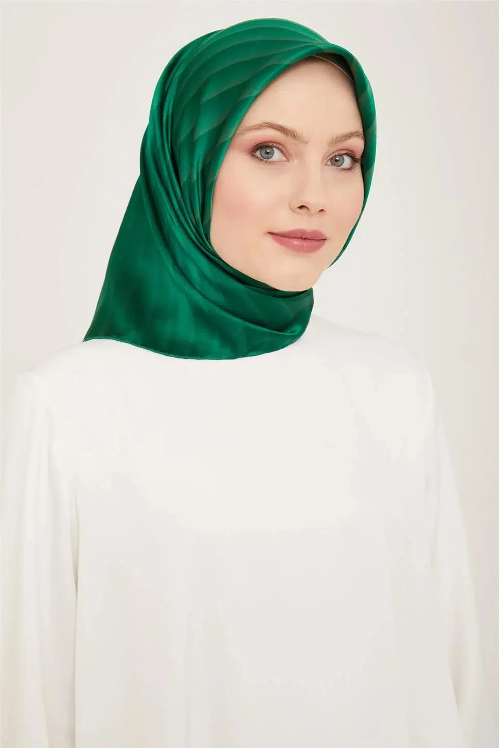 9150 ARMİNE EŞARP - 84