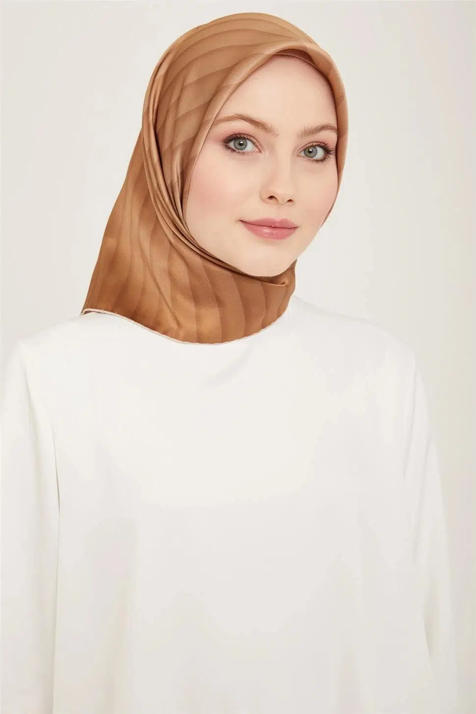 9150 ARMİNE EŞARP - 86