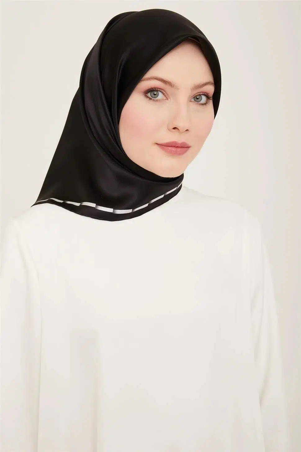 9165 ARMİNE ERŞARP - 09