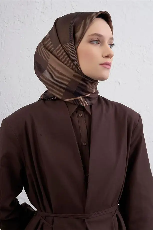 9418 ARMİNE EŞARP