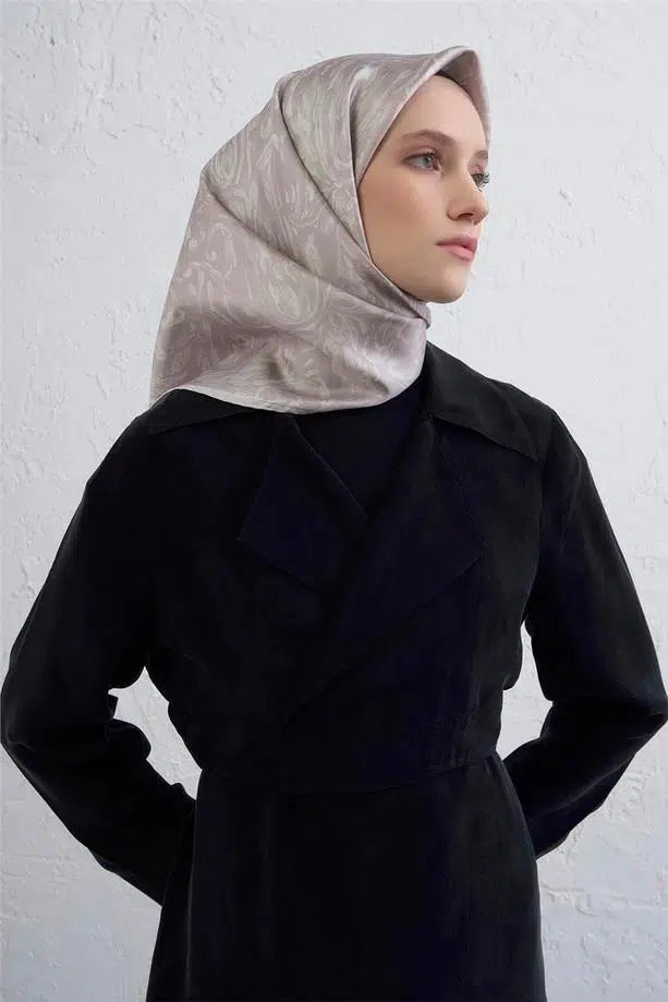 9431 ARMİNE EŞARP - 85