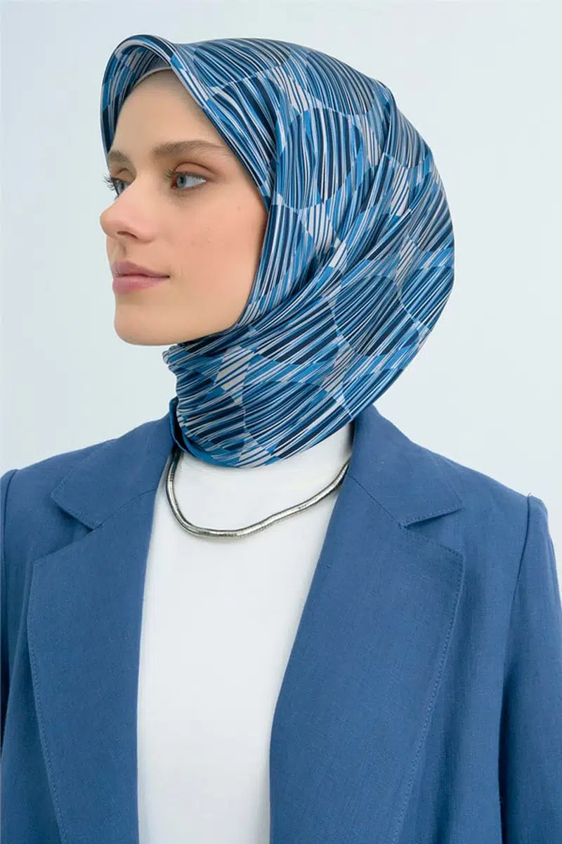 9533 ARMİNE SAF İPEK EŞARP