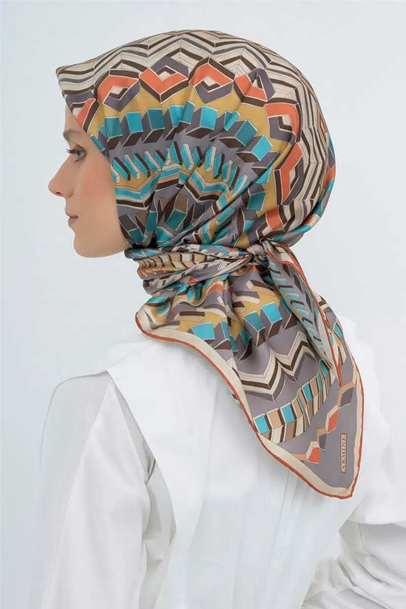 9542 ARMİNE SAF İPEK EŞARP