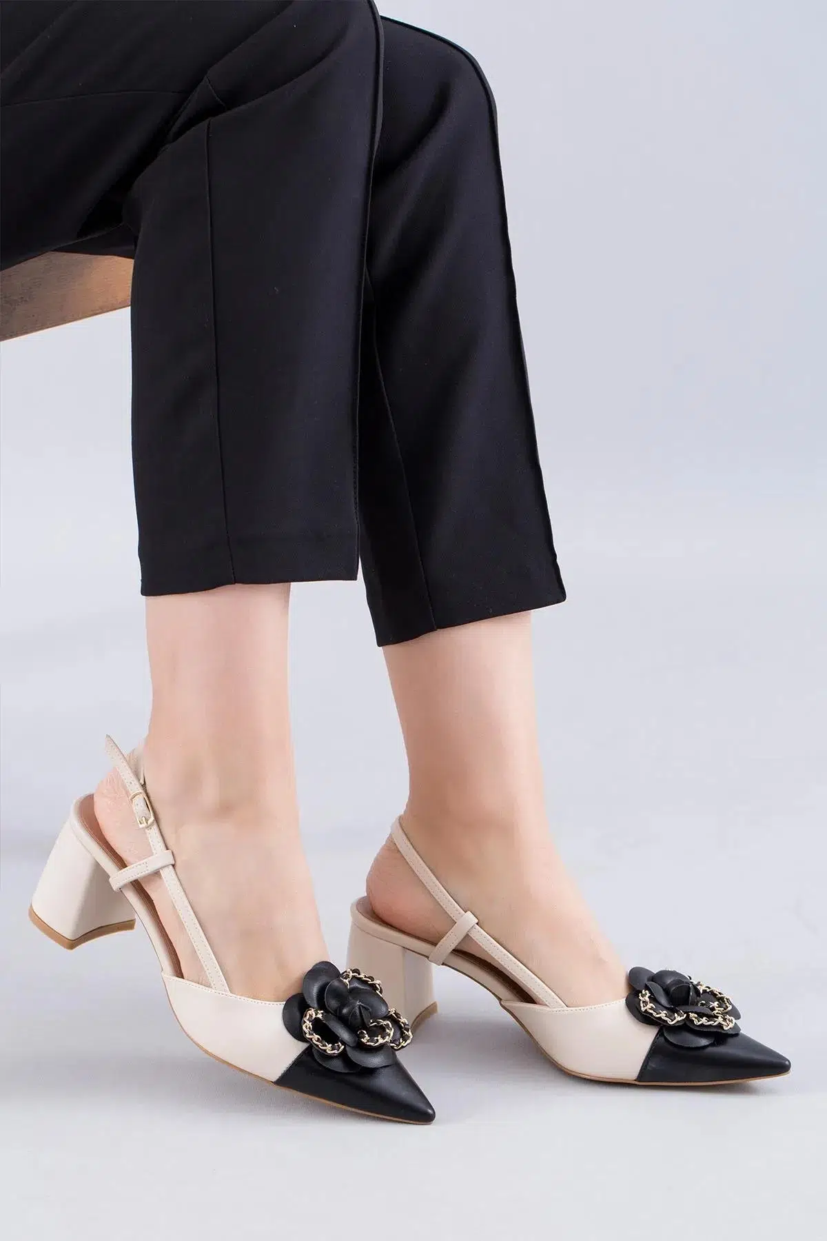 K25-2201-24 KRISTE BELL AYAKKABI